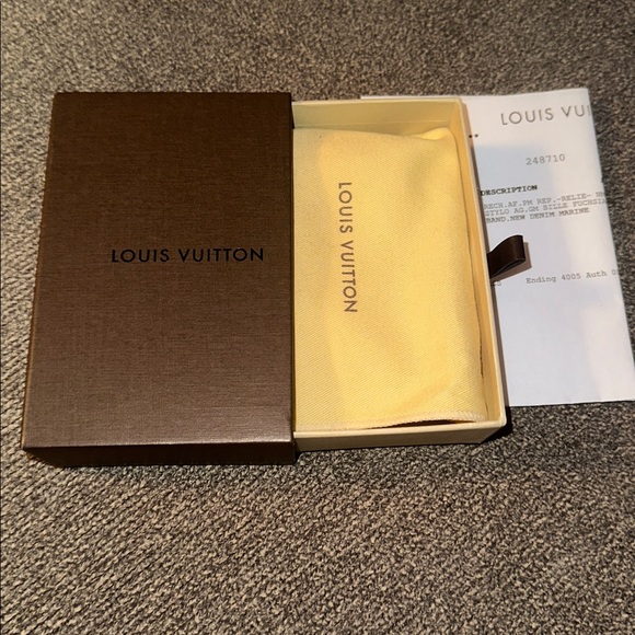 LOUIS VUITTON ❤️ M72558 Bandeau Monogram Marine Blue Denim Silk Scarf - Picture 10 of 10